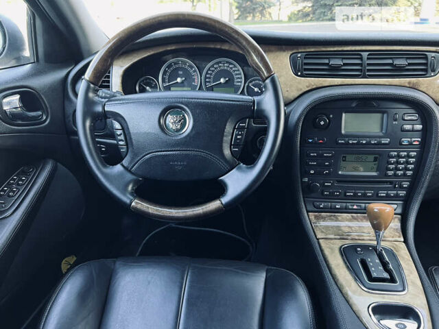 Бежевый Ягуар С-Тайп, объемом двигателя 3 л и пробегом 217 тыс. км за 7777 $, фото 23 на Automoto.ua