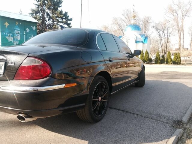 Черный Ягуар С-Тайп, объемом двигателя 3 л и пробегом 210 тыс. км за 3565 $, фото 2 на Automoto.ua