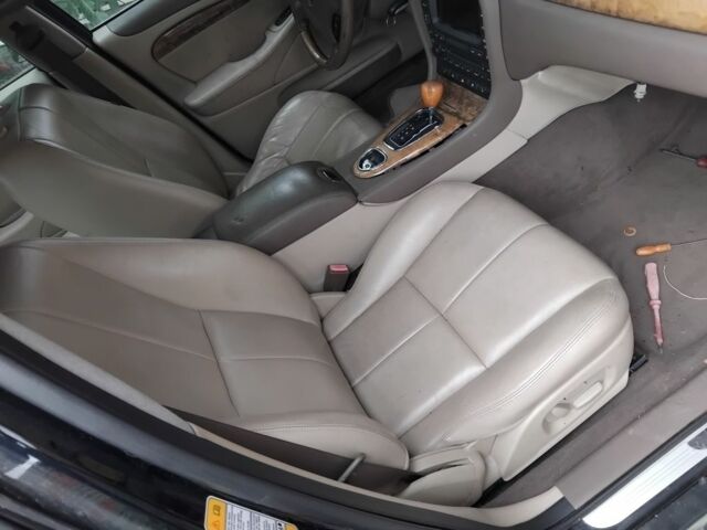 Черный Ягуар С-Тайп, объемом двигателя 2.7 л и пробегом 143 тыс. км за 2616 $, фото 2 на Automoto.ua