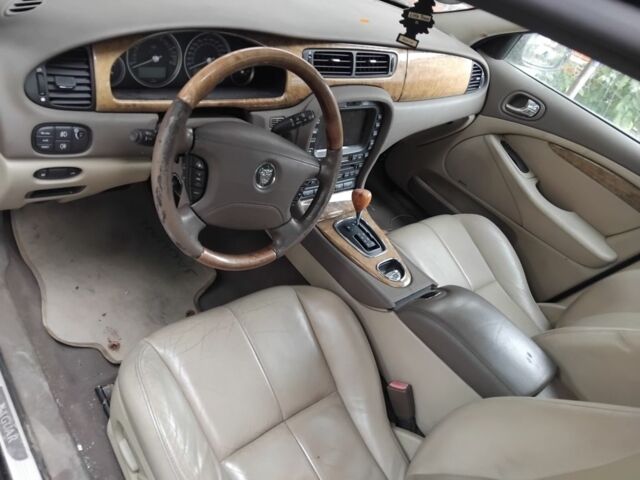 Черный Ягуар С-Тайп, объемом двигателя 2.7 л и пробегом 143 тыс. км за 2616 $, фото 3 на Automoto.ua