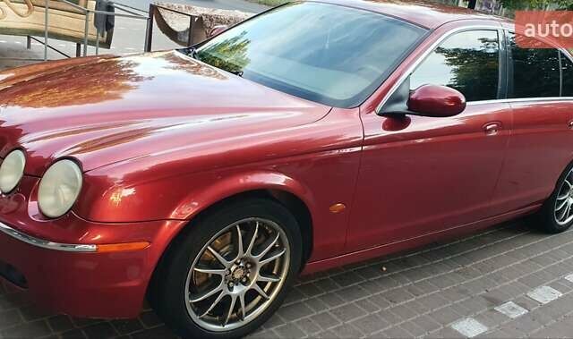 Ягуар С-Тайп 2004 в Черкассах на Automoto.ua Красный Ягуар С-Тайп, объемом двигателя 2.72 л и пробегом 230 тыс. км за 4800 $, фото 1 на Automoto.ua
