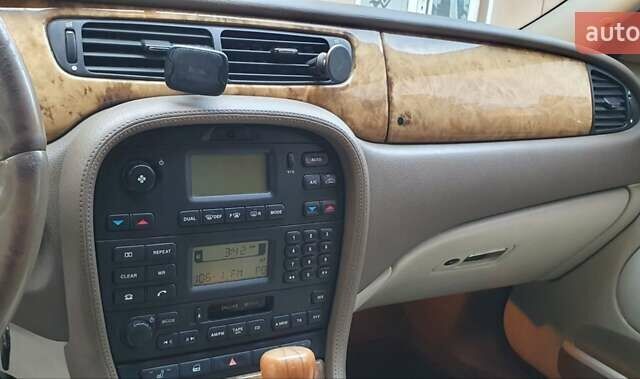 Ягуар С-Тайп 2004 в Черкассах на Automoto.ua Красный Ягуар С-Тайп, объемом двигателя 2.72 л и пробегом 230 тыс. км за 4800 $, фото 9 на Automoto.ua