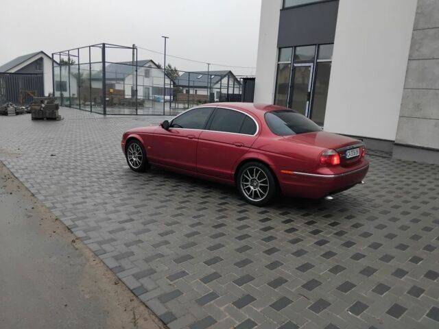 Красный Ягуар С-Тайп, объемом двигателя 2.7 л и пробегом 200 тыс. км за 5680 $, фото 2 на Automoto.ua