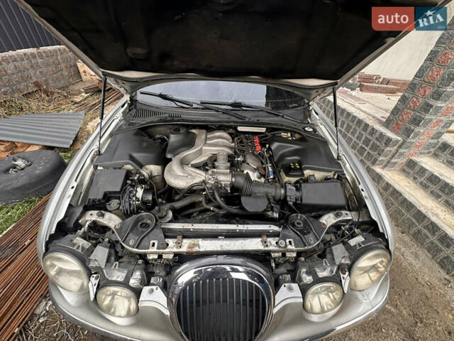 Сірий Ягуар S-Type, об'ємом двигуна 0 л та пробігом 200 тис. км за 1500 $, фото 5 на Automoto.ua