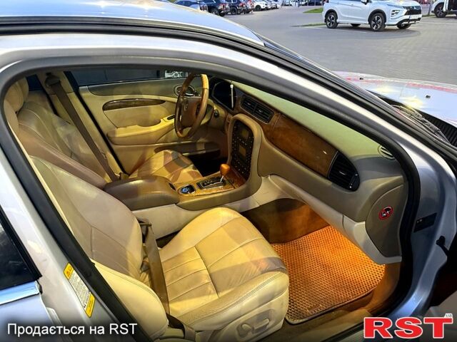Сірий Ягуар S-Type, об'ємом двигуна 2.5 л та пробігом 260 тис. км за 3500 $, фото 2 на Automoto.ua