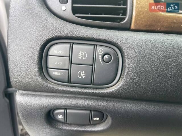 Серый Ягуар С-Тайп, объемом двигателя 2.5 л и пробегом 291 тыс. км за 5490 $, фото 16 на Automoto.ua