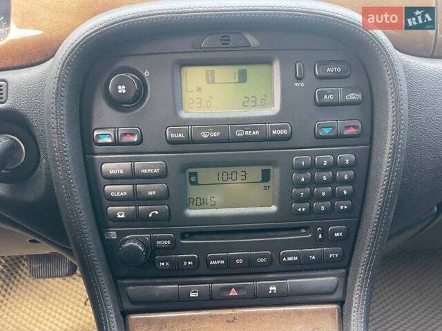 Серый Ягуар С-Тайп, объемом двигателя 2.5 л и пробегом 291 тыс. км за 5490 $, фото 21 на Automoto.ua