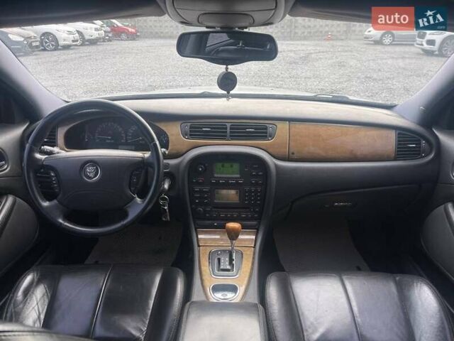 Серый Ягуар С-Тайп, объемом двигателя 2.5 л и пробегом 291 тыс. км за 5490 $, фото 12 на Automoto.ua