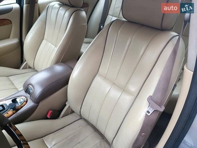 Сірий Ягуар S-Type, об'ємом двигуна 2.97 л та пробігом 134 тис. км за 5000 $, фото 5 на Automoto.ua
