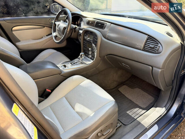 Серый Ягуар С-Тайп, объемом двигателя 3 л и пробегом 162 тыс. км за 5650 $, фото 14 на Automoto.ua