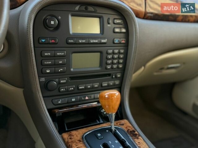 Серый Ягуар С-Тайп, объемом двигателя 2.97 л и пробегом 134 тыс. км за 5299 $, фото 14 на Automoto.ua