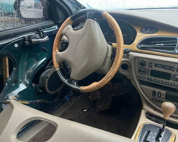 Зеленый Ягуар С-Тайп, объемом двигателя 0 л и пробегом 320 тыс. км за 1000 $, фото 4 на Automoto.ua