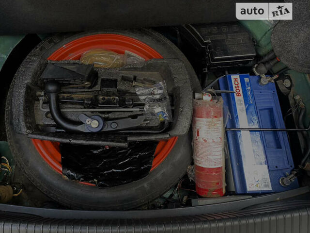 Зеленый Ягуар С-Тайп, объемом двигателя 2.7 л и пробегом 363 тыс. км за 7100 $, фото 23 на Automoto.ua