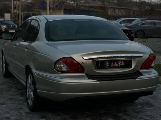 Бежевый Ягуар Х-Тайп, объемом двигателя 2.1 л и пробегом 178 тыс. км за 5088 $, фото 2 на Automoto.ua