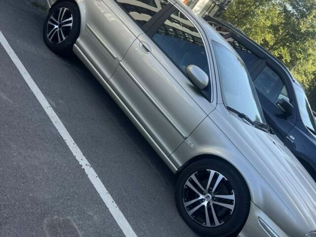 Бежевий Ягуар Х-Тайп, об'ємом двигуна 2.5 л та пробігом 118 тис. км за 6300 $, фото 3 на Automoto.ua