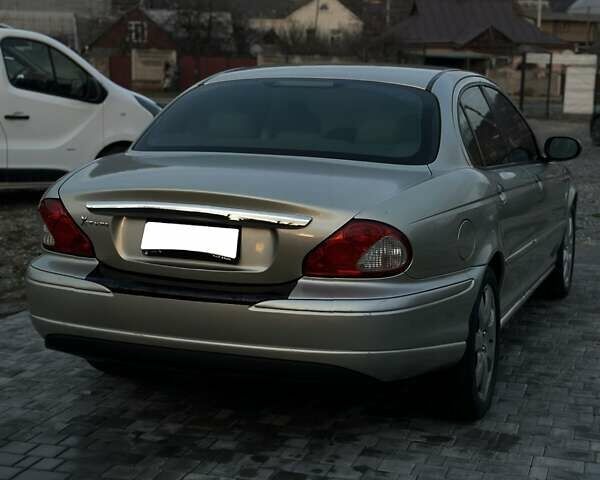 Бежевый Ягуар Х-Тайп, объемом двигателя 2.1 л и пробегом 179 тыс. км за 4999 $, фото 2 на Automoto.ua