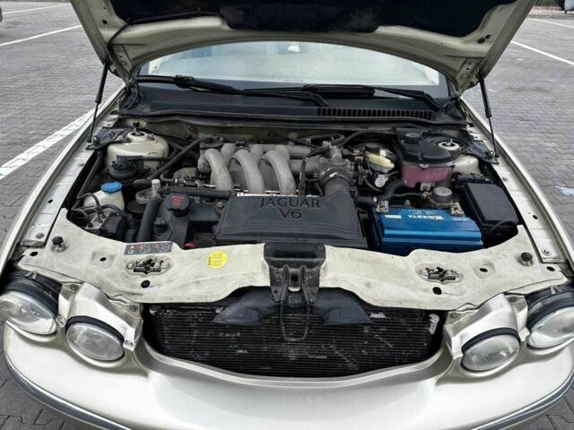 Бежевий Ягуар Х-Тайп, об'ємом двигуна 2.1 л та пробігом 140 тис. км за 5600 $, фото 4 на Automoto.ua