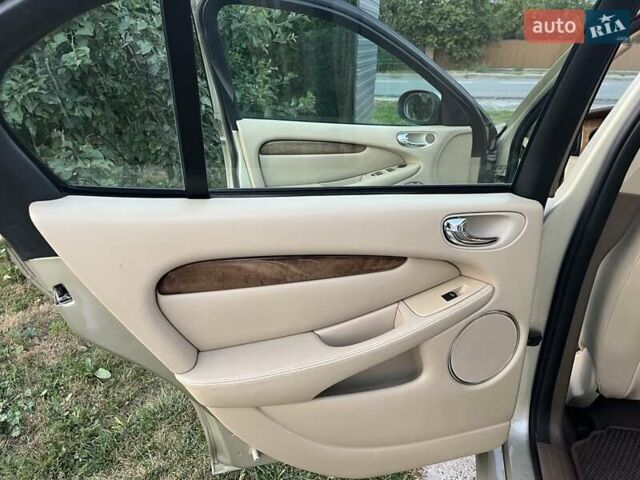 Бежевий Ягуар Х-Тайп, об'ємом двигуна 2.2 л та пробігом 220 тис. км за 6000 $, фото 13 на Automoto.ua