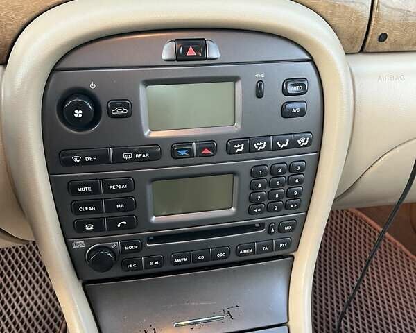 Бежевий Ягуар Х-Тайп, об'ємом двигуна 2.2 л та пробігом 220 тис. км за 6000 $, фото 7 на Automoto.ua