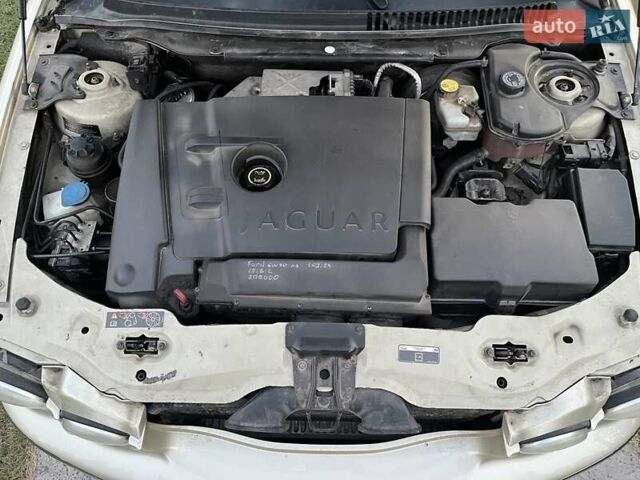 Бежевий Ягуар Х-Тайп, об'ємом двигуна 2.2 л та пробігом 220 тис. км за 6000 $, фото 6 на Automoto.ua