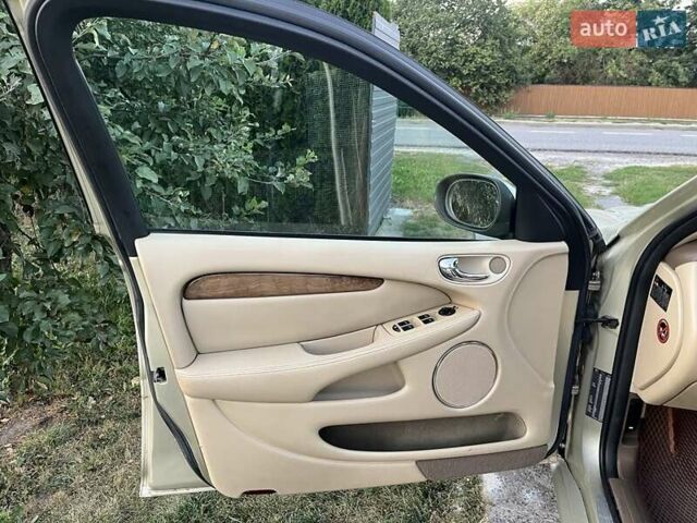 Бежевий Ягуар Х-Тайп, об'ємом двигуна 2.2 л та пробігом 220 тис. км за 6000 $, фото 10 на Automoto.ua