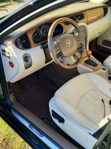 Чорний Ягуар Х-Тайп, об'ємом двигуна 2.97 л та пробігом 135 тис. км за 5500 $, фото 5 на Automoto.ua