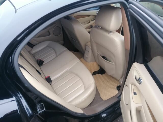 Чорний Ягуар Х-Тайп, об'ємом двигуна 2.1 л та пробігом 280 тис. км за 5216 $, фото 9 на Automoto.ua