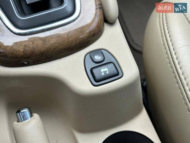 Черный Ягуар Х-Тайп, объемом двигателя 2.5 л и пробегом 174 тыс. км за 5490 $, фото 22 на Automoto.ua