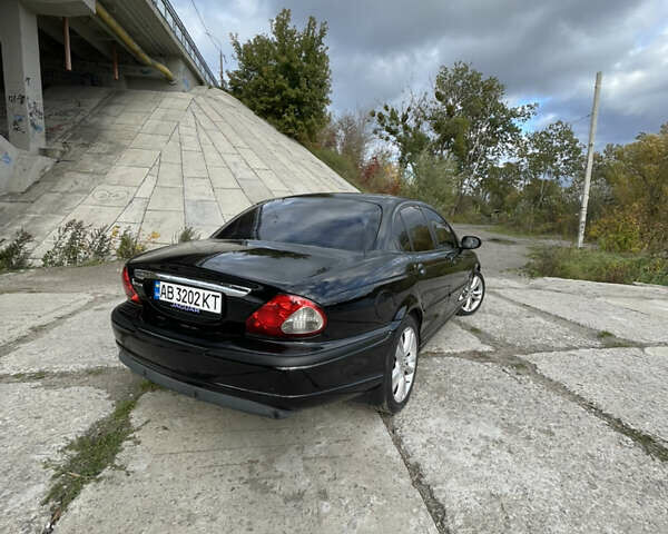 Чорний Ягуар Х-Тайп, об'ємом двигуна 2.1 л та пробігом 230 тис. км за 6000 $, фото 1 на Automoto.ua