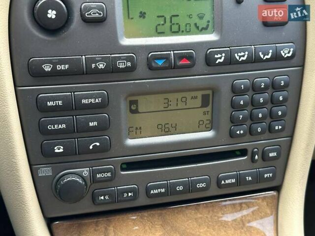 Черный Ягуар Х-Тайп, объемом двигателя 2.5 л и пробегом 174 тыс. км за 5490 $, фото 16 на Automoto.ua