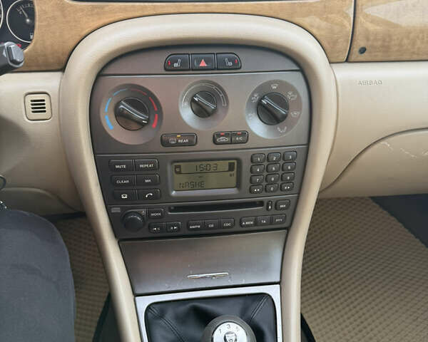 Черный Ягуар Х-Тайп, объемом двигателя 2 л и пробегом 335 тыс. км за 5400 $, фото 18 на Automoto.ua