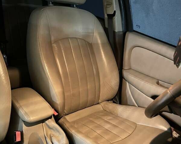 Черный Ягуар Х-Тайп, объемом двигателя 2 л и пробегом 268 тыс. км за 3800 $, фото 5 на Automoto.ua