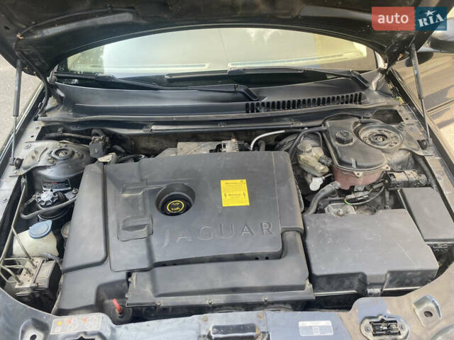 Черный Ягуар Х-Тайп, объемом двигателя 2 л и пробегом 335 тыс. км за 5400 $, фото 19 на Automoto.ua