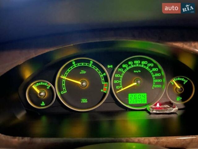 Черный Ягуар Х-Тайп, объемом двигателя 2 л и пробегом 268 тыс. км за 3800 $, фото 7 на Automoto.ua