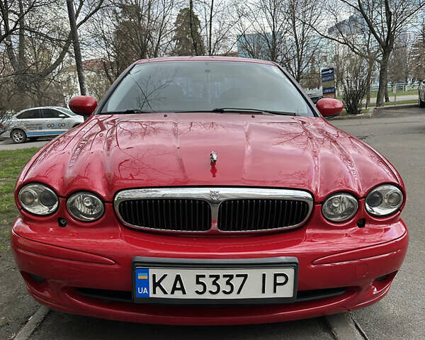 Красный Ягуар Х-Тайп, объемом двигателя 2 л и пробегом 276 тыс. км за 5400 $, фото 1 на Automoto.ua