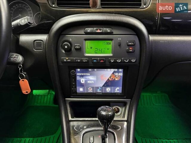 Красный Ягуар Х-Тайп, объемом двигателя 2 л и пробегом 280 тыс. км за 4790 $, фото 24 на Automoto.ua