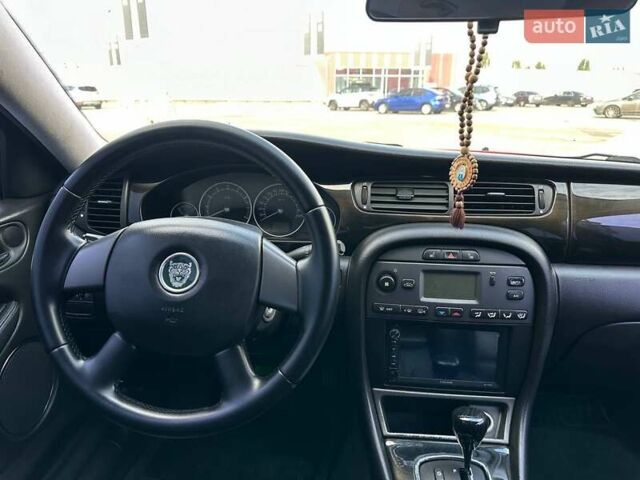 Красный Ягуар Х-Тайп, объемом двигателя 2 л и пробегом 280 тыс. км за 4790 $, фото 13 на Automoto.ua