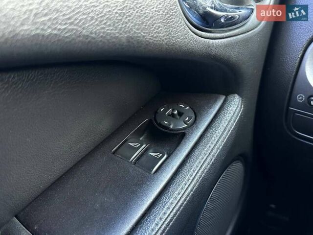 Красный Ягуар Х-Тайп, объемом двигателя 2 л и пробегом 280 тыс. км за 4790 $, фото 15 на Automoto.ua