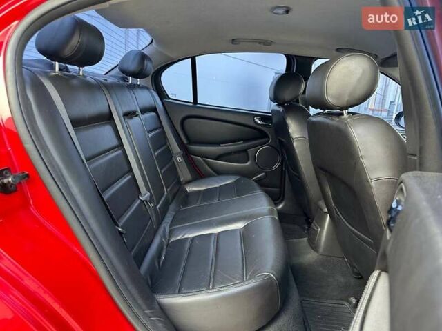 Красный Ягуар Х-Тайп, объемом двигателя 2 л и пробегом 280 тыс. км за 4790 $, фото 10 на Automoto.ua