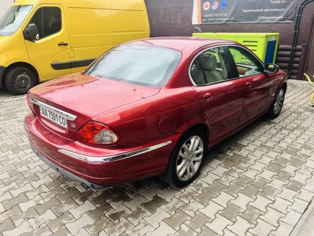 Красный Ягуар Х-Тайп, объемом двигателя 2.5 л и пробегом 237 тыс. км за 4250 $, фото 3 на Automoto.ua