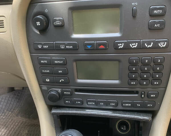 Ягуар Х-Тайп, объемом двигателя 2.2 л и пробегом 305 тыс. км за 7000 $, фото 13 на Automoto.ua