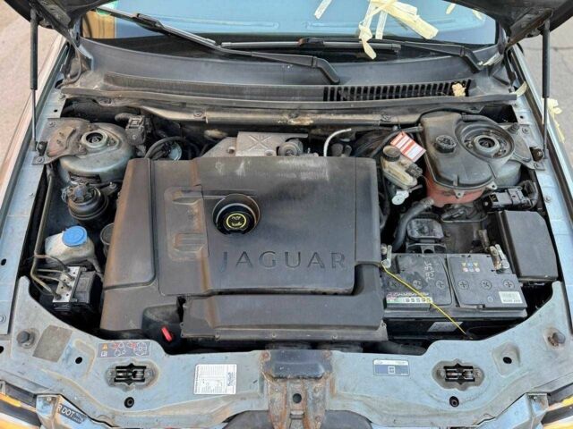 Серый Ягуар Х-Тайп, объемом двигателя 2 л и пробегом 350 тыс. км за 3300 $, фото 18 на Automoto.ua