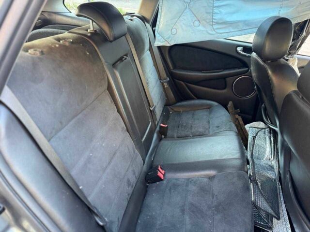 Серый Ягуар Х-Тайп, объемом двигателя 2 л и пробегом 350 тыс. км за 3300 $, фото 9 на Automoto.ua