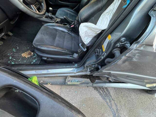 Серый Ягуар Х-Тайп, объемом двигателя 2 л и пробегом 350 тыс. км за 3300 $, фото 14 на Automoto.ua