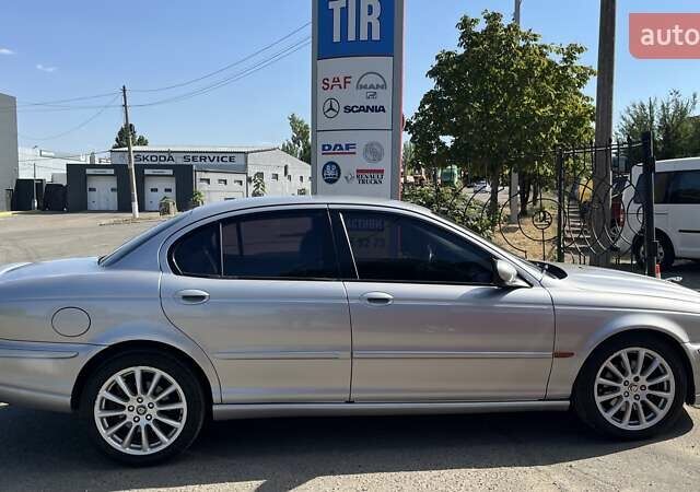 Сірий Ягуар Х-Тайп, об'ємом двигуна 3 л та пробігом 155 тис. км за 4800 $, фото 3 на Automoto.ua