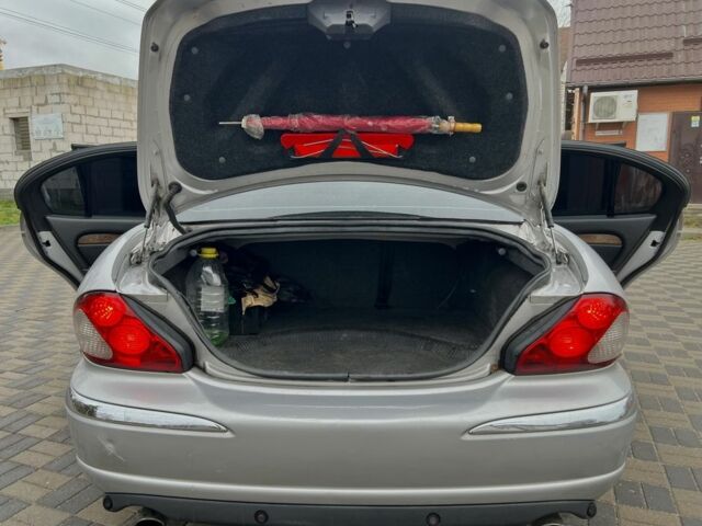 Серый Ягуар Х-Тайп, объемом двигателя 2.5 л и пробегом 209 тыс. км за 4500 $, фото 19 на Automoto.ua