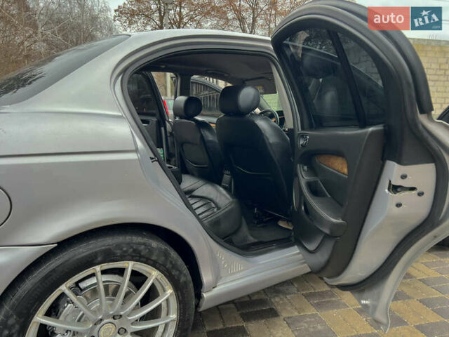 Сірий Ягуар Х-Тайп, об'ємом двигуна 2.5 л та пробігом 210 тис. км за 3333 $, фото 15 на Automoto.ua