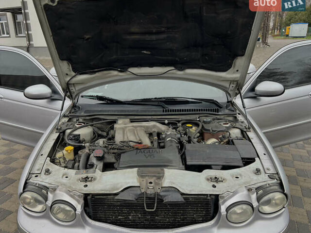 Серый Ягуар Х-Тайп, объемом двигателя 2.5 л и пробегом 210 тыс. км за 4500 $, фото 19 на Automoto.ua
