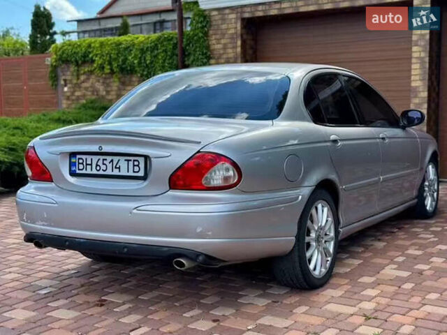 Сірий Ягуар Х-Тайп, об'ємом двигуна 3 л та пробігом 150 тис. км за 4000 $, фото 3 на Automoto.ua