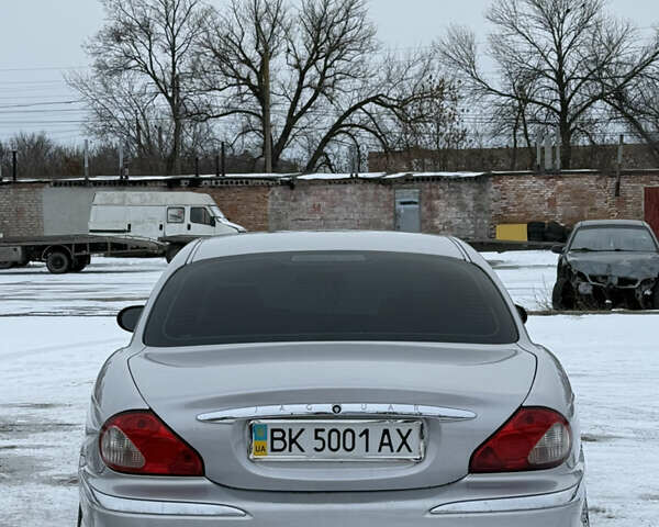Серый Ягуар Х-Тайп, объемом двигателя 2.5 л и пробегом 200 тыс. км за 3750 $, фото 3 на Automoto.ua